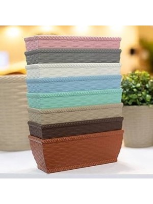 Jardineira Rattan Média Preta – Vaso Decorativo para Plantas e Hortas